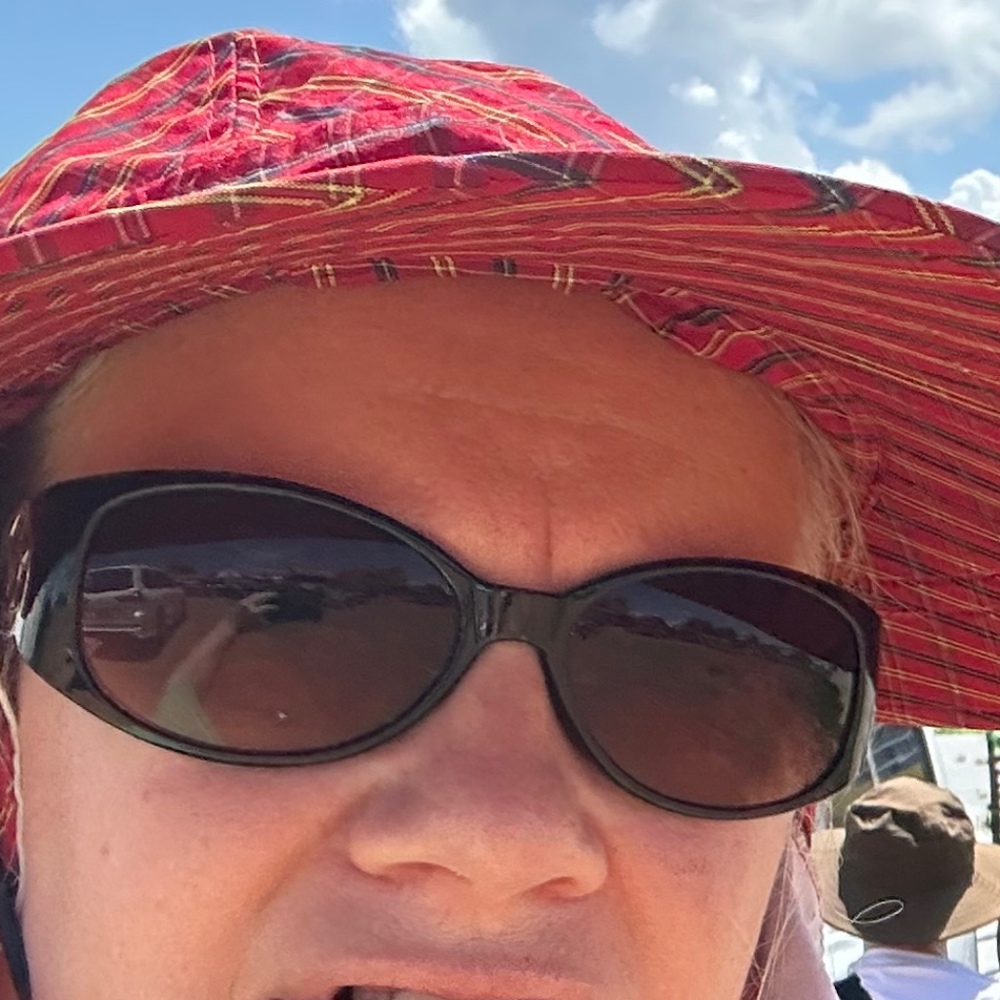 Meet your Posher, Denise